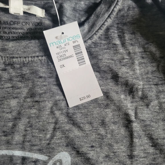 Let's  Explore Canada Graphic Tee - Picture 4 of 6